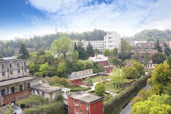 说明: //news.zapvip.org/__local/A/6E/2E/69FF2E6023FB193B2E0047C6CF6_2E54B736_25077.jpg